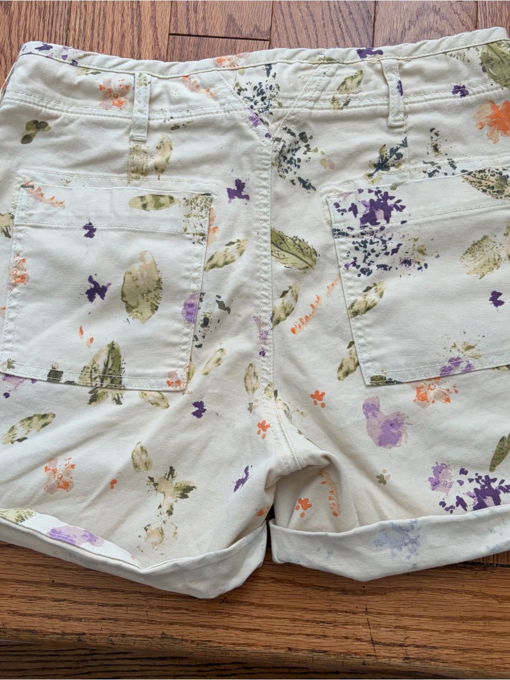 Pilcro The Wanderer Painterly Print Utility Shorts 29 High Rise Anthropologie - Picture 2 of 16